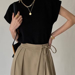 Leisurely Solid Pullover Sweater Vest