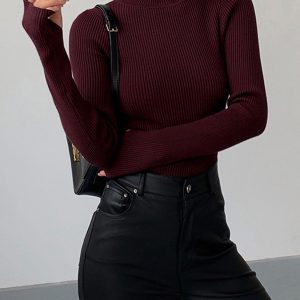 Minimalist Turtleneck Slim Knit Top