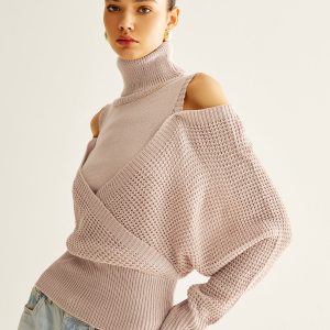 Oversized Wool-Blend Turtleneck Cinched Knit Top