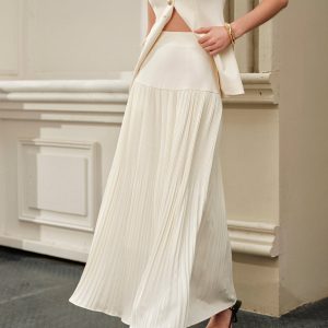 Mid-Waist Pleated Skirt