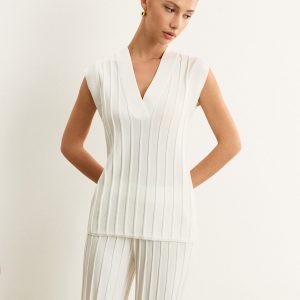 Ribbed Knit V-Neck Tank Top