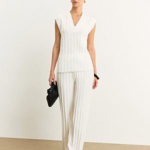 Ribbed Knit Mid-Rise Pants