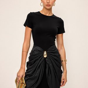 Short Sleeve Ruched Metal Buckle Dress