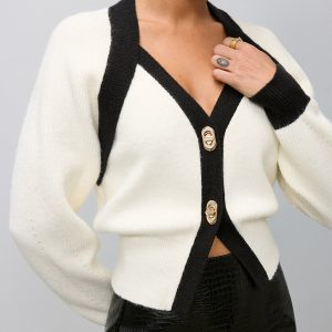 Metal Detail Contrast Trim V-Neck Sweater