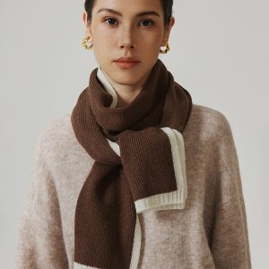 Contrast Trim Wool Knit Scarf