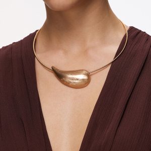 Teardrop-Shaped Choker Necklace