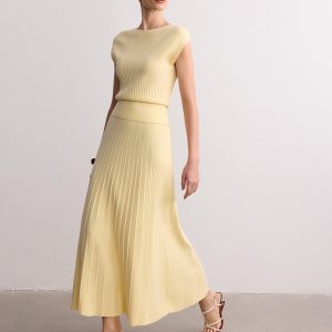 Ribbed Knit Maxi Skirt