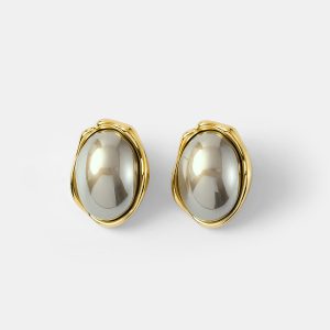 Irregular Frame Oval Stud Earrings